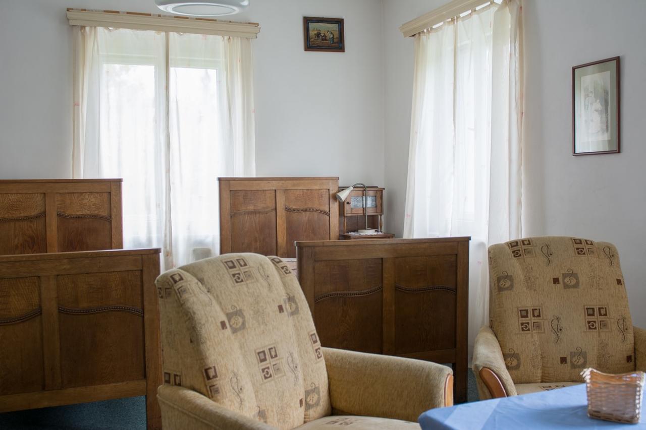 Penzion Signum Laudis Hotel Velke Hamry Bagian luar foto